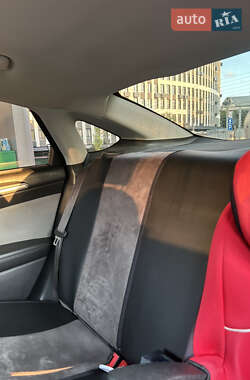 Седан Ford Fusion 2015 в 