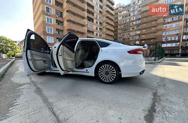 Седан Ford Fusion 2017 в 