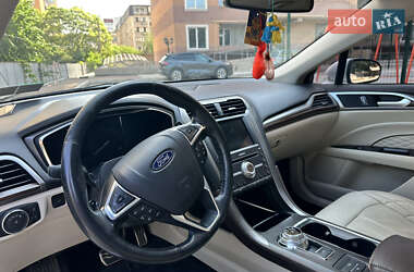 Седан Ford Fusion 2017 в 
