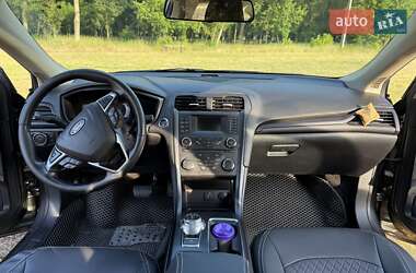 Седан Ford Fusion 2018 в 