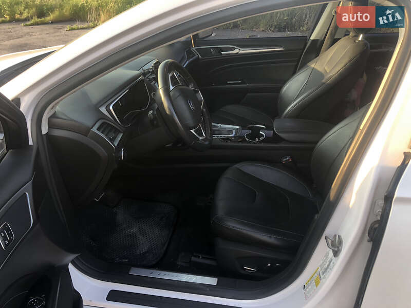 Седан Ford Fusion 2016 в Виннице