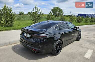 Седан Ford Fusion 2016 в 