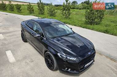 Седан Ford Fusion 2016 в 