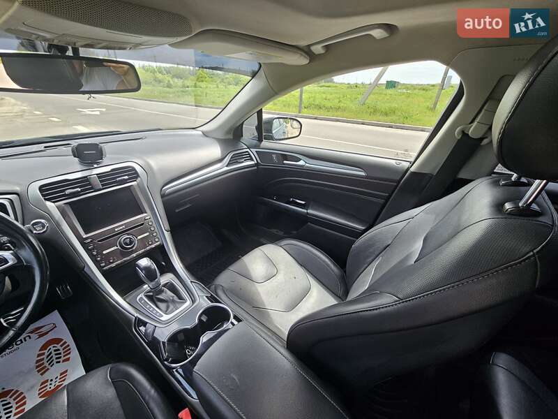 Седан Ford Fusion 2016 в Гоще