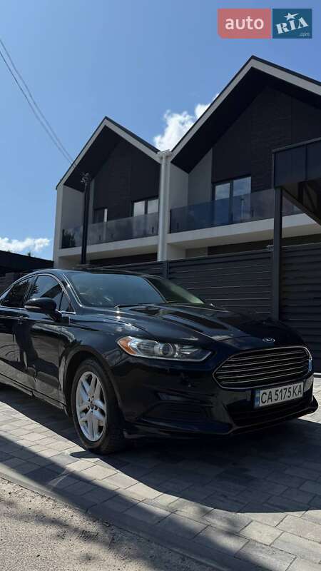Седан Ford Fusion 2014 в 