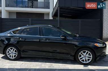 Седан Ford Fusion 2014 в 