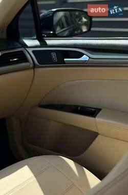 Седан Ford Fusion 2014 в 