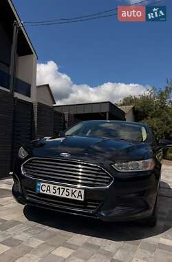 Седан Ford Fusion 2014 в 