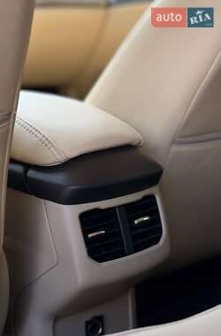 Седан Ford Fusion 2014 в 