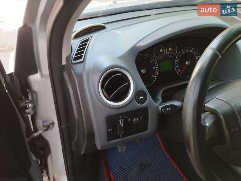 Хэтчбек Ford Fusion 2006 в Черноморске фото 20 Хэтчбек Ford Fusion 2006 в Черноморске