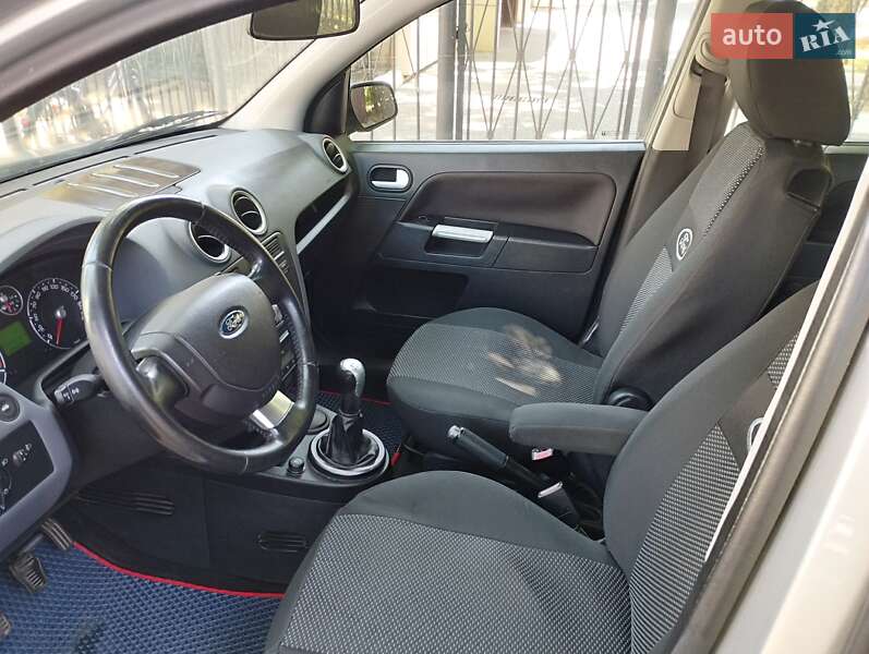 Хэтчбек Ford Fusion 2006 в Черноморске фото 24 Хэтчбек Ford Fusion 2006 в Черноморске