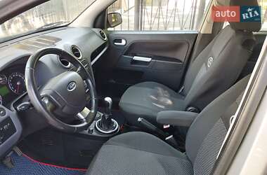 Хэтчбек Ford Fusion 2006 в 