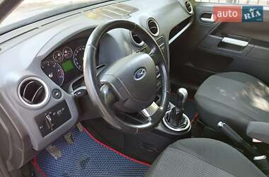 Хэтчбек Ford Fusion 2006 в 