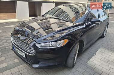 Седан Ford Fusion 2015 в 