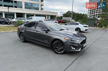 Ford Fusion 2019