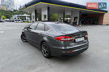 Седан Ford Fusion 2019 в 