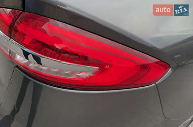 Седан Ford Fusion 2019 в 