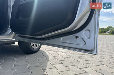 Хэтчбек Ford Fusion 2008 в 
