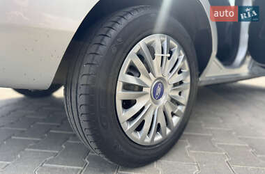 Хэтчбек Ford Fusion 2008 в 