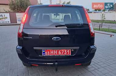 Хэтчбек Ford Fusion 2006 в 