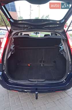 Хэтчбек Ford Fusion 2006 в 