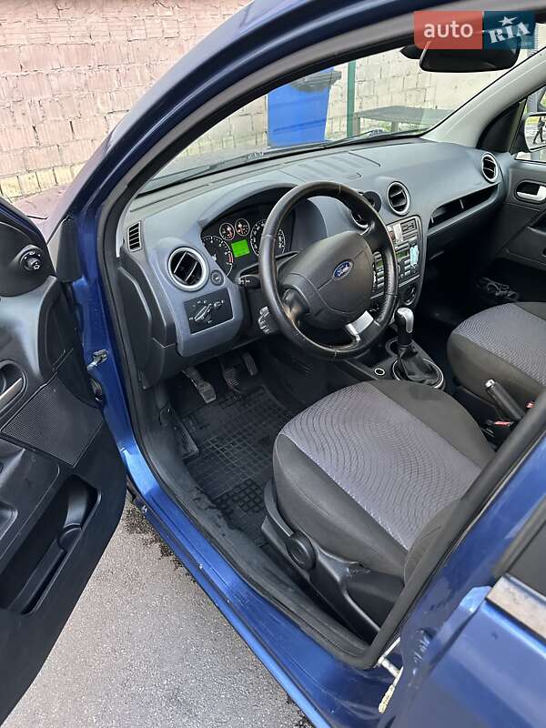 Хэтчбек Ford Fusion 2006 в Киеве