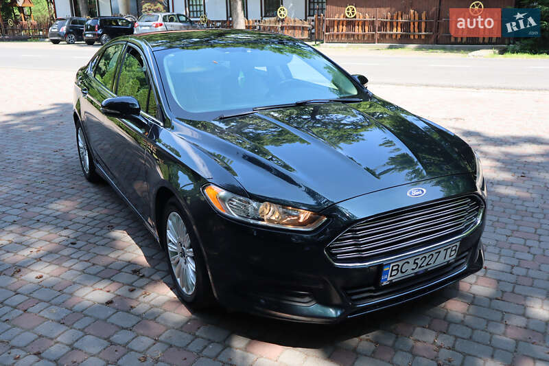 Седан Ford Fusion 2014 в Трускавце