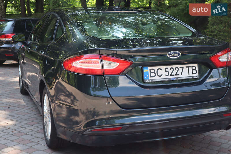 Седан Ford Fusion 2014 в Трускавце
