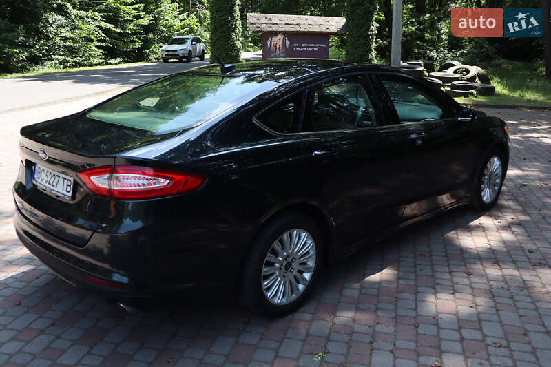 Седан Ford Fusion 2014 в Трускавце