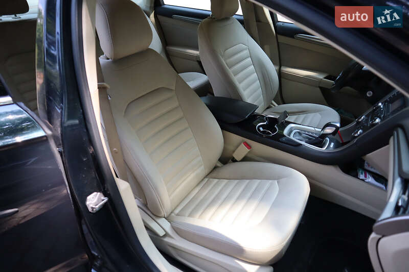 Седан Ford Fusion 2014 в Трускавце