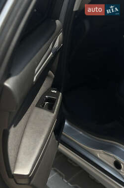 Седан Ford Fusion 2014 в 