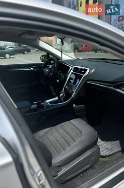 Седан Ford Fusion 2014 в 
