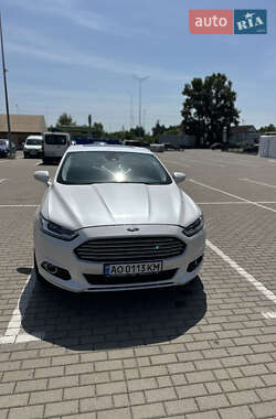 Седан Ford Fusion 2013 в 