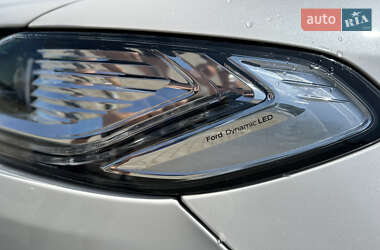 Седан Ford Fusion 2013 в 