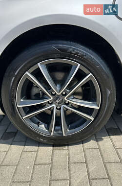 Седан Ford Fusion 2013 в 