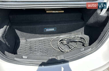 Седан Ford Fusion 2013 в 