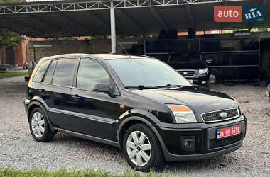 Хэтчбек Ford Fusion 2008 в 