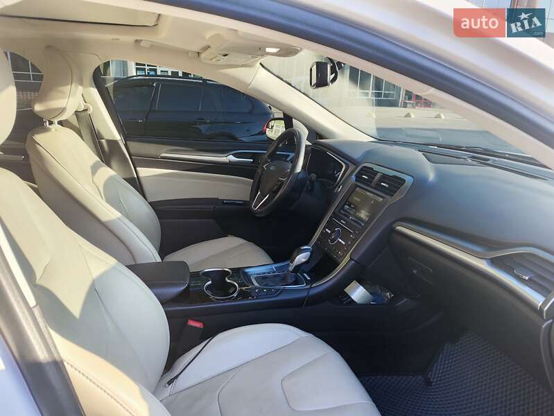 Седан Ford Fusion 2015 в Виннице