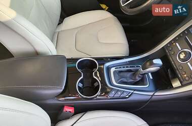 Седан Ford Fusion 2015 в 