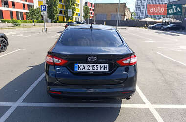 Седан Ford Fusion 2013 в 