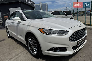 Седан Ford Fusion 2012 в 