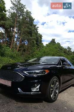 Седан Ford Fusion 2020 в 