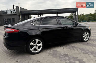 Седан Ford Fusion 2016 в 