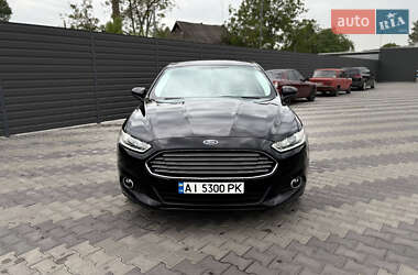 Седан Ford Fusion 2016 в 