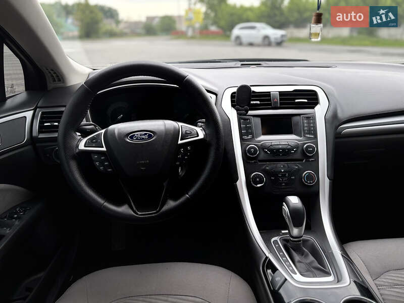 Седан Ford Fusion 2016 в Киеве