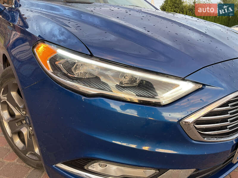 Седан Ford Fusion 2016 в Львове