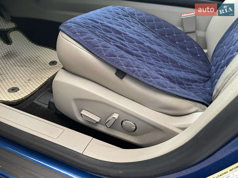 Седан Ford Fusion 2016 в Львове