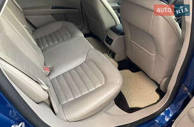 Седан Ford Fusion 2016 в 