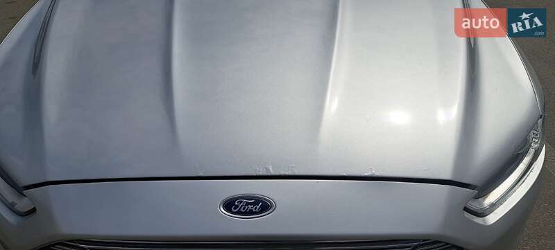 Седан Ford Fusion 2013 в Буче