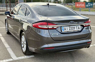 Седан Ford Fusion 2016 в 
